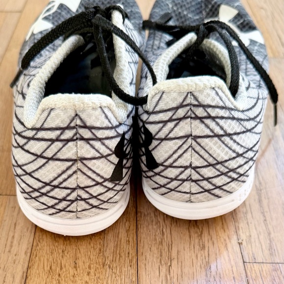Under Armour Unisex Track and Field Spikes - Picture 2 of 5